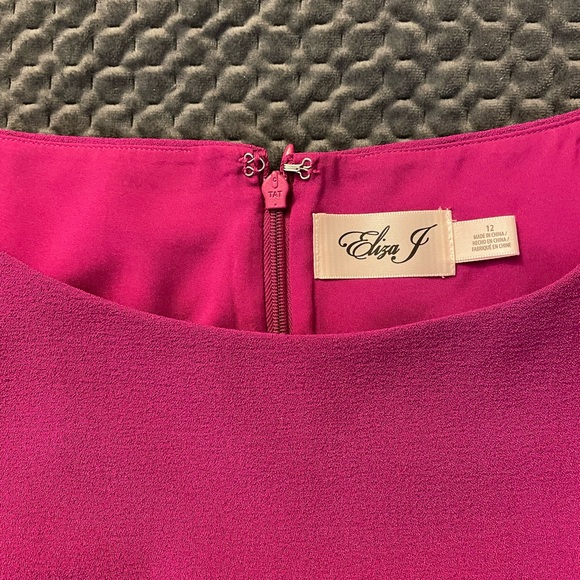 Beautiful deep fuchsia Eliza J dress with pleat detailing size 12 NWT - Picture 7 of 10